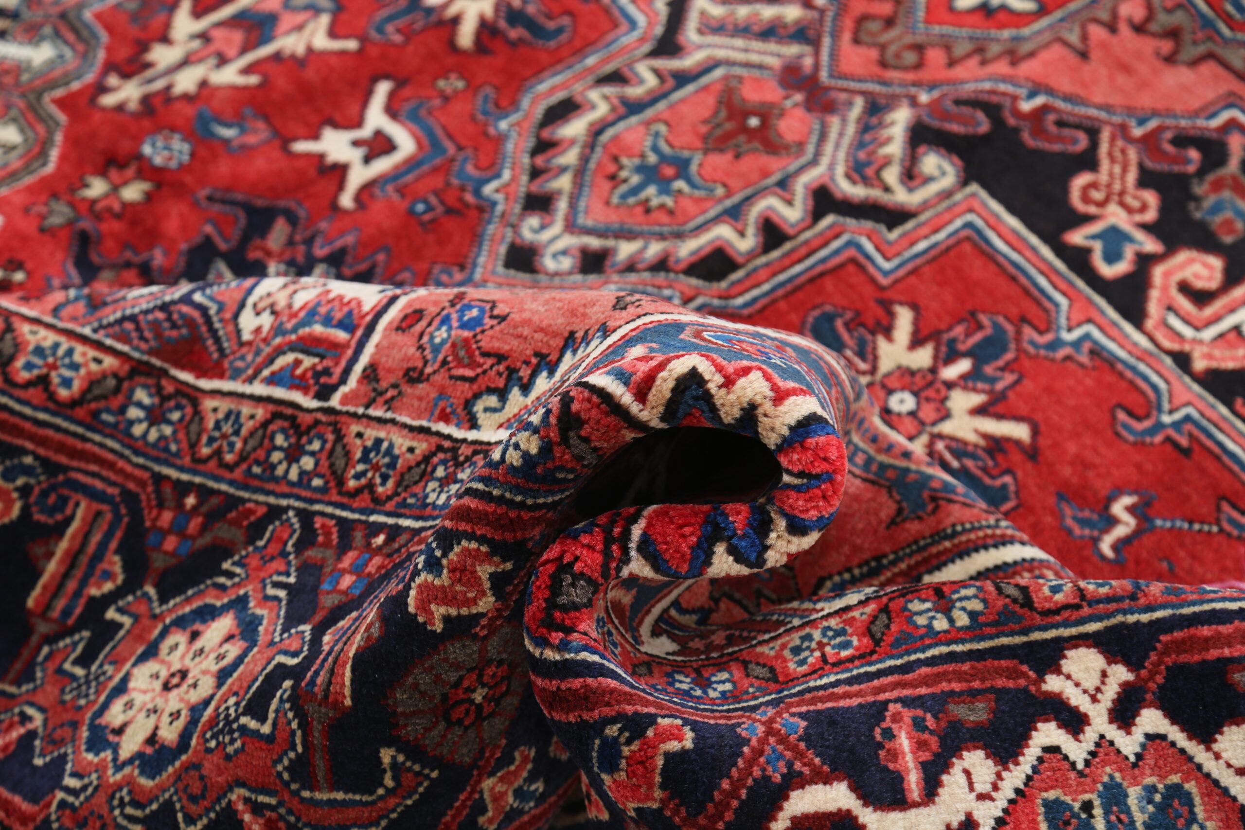 8’3″ x 11’4″ Heriz Authentic Persian Rug - Image 5