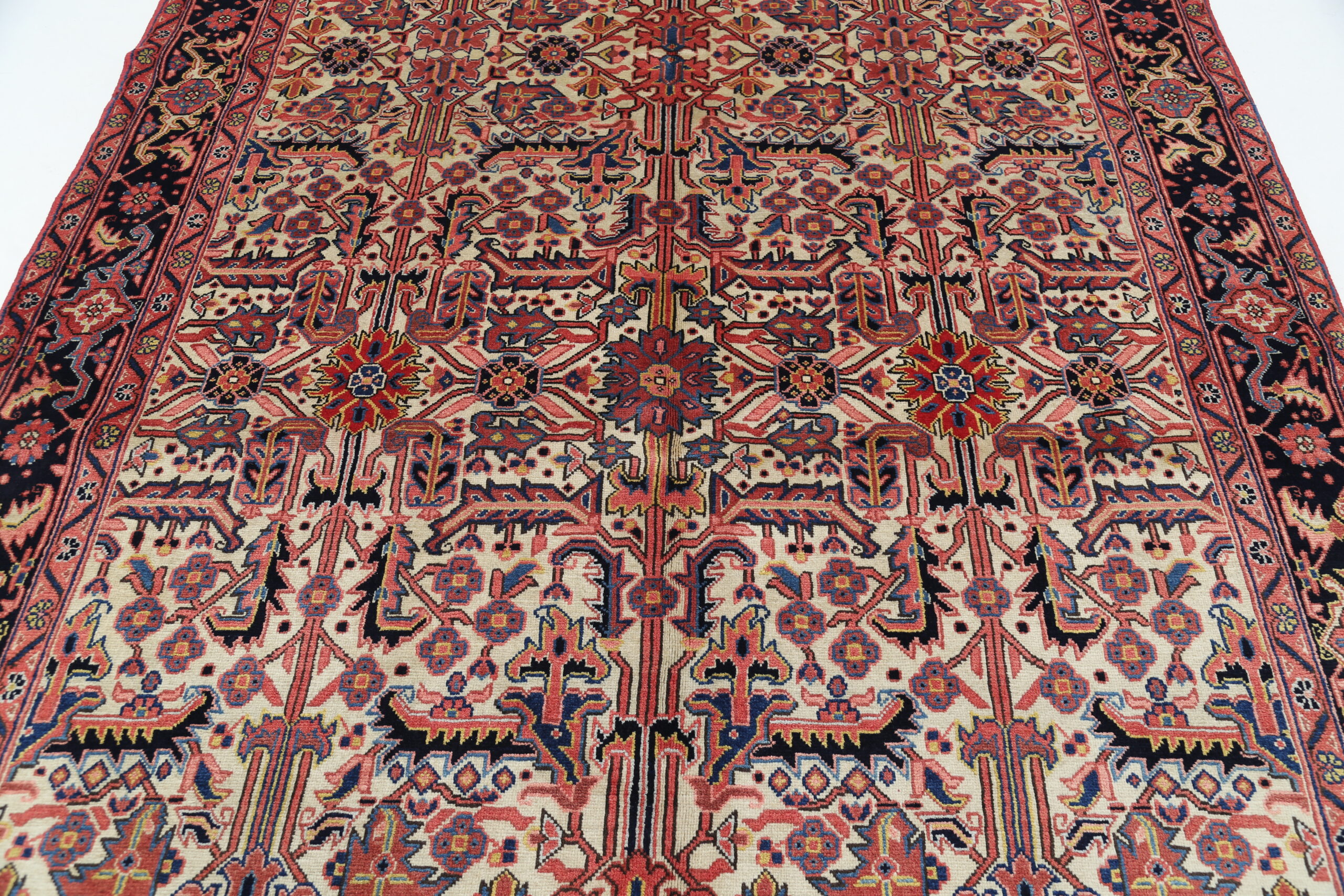 6’9″ x 9’9″ Heriz Authentic Persian Rug - Image 6