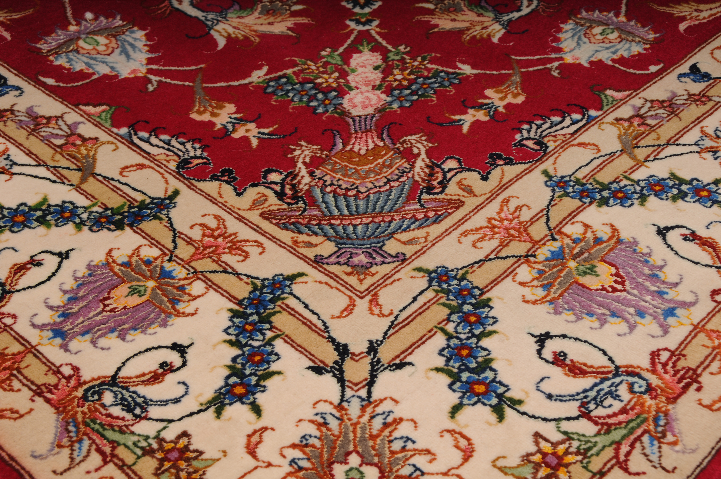 4’11” x 4’9” Tabriz Authentic Persian Rug - Image 5