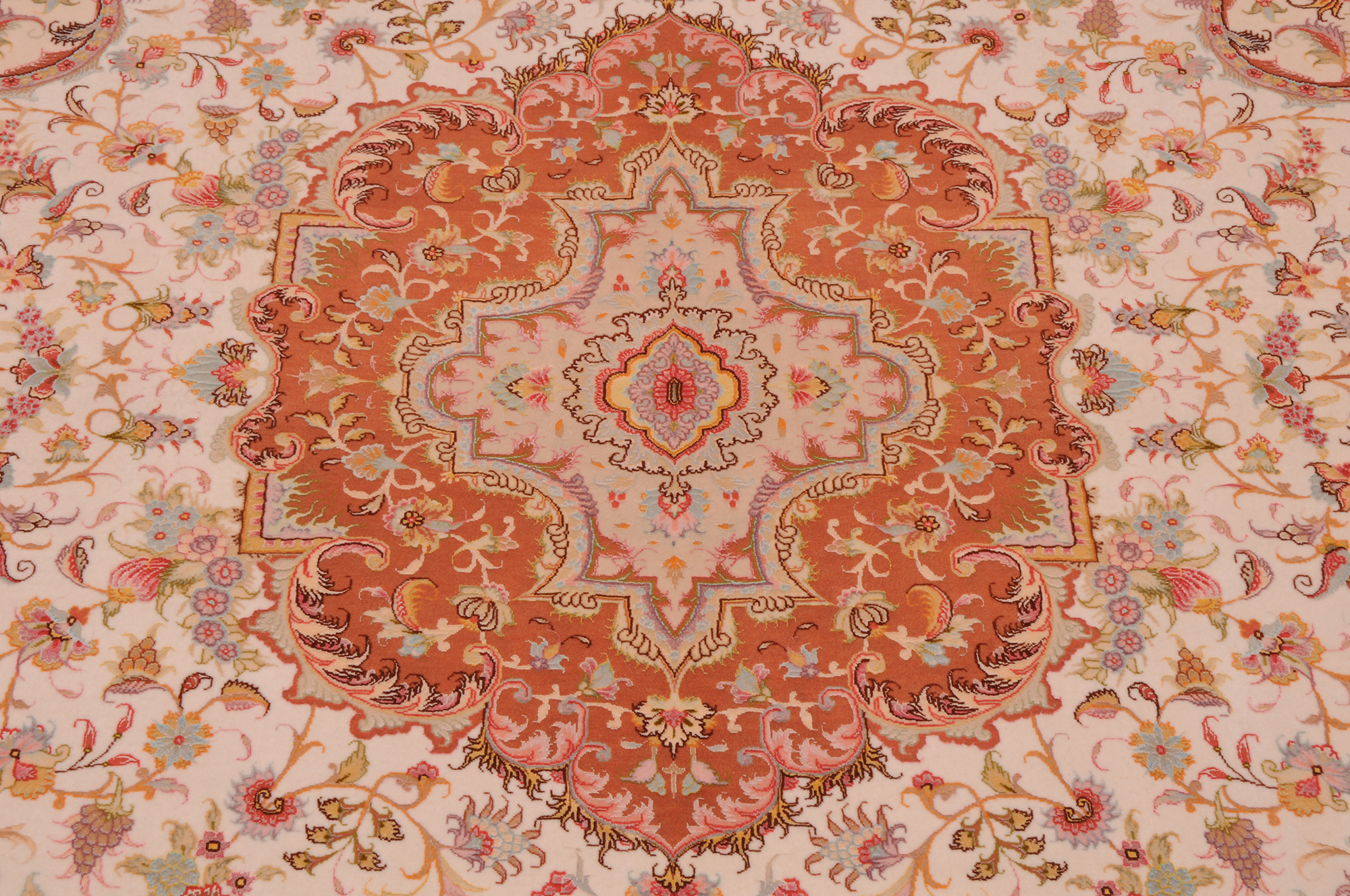 6’6″ x 10’6″ Tabriz Authentic Persian Rug - Image 9