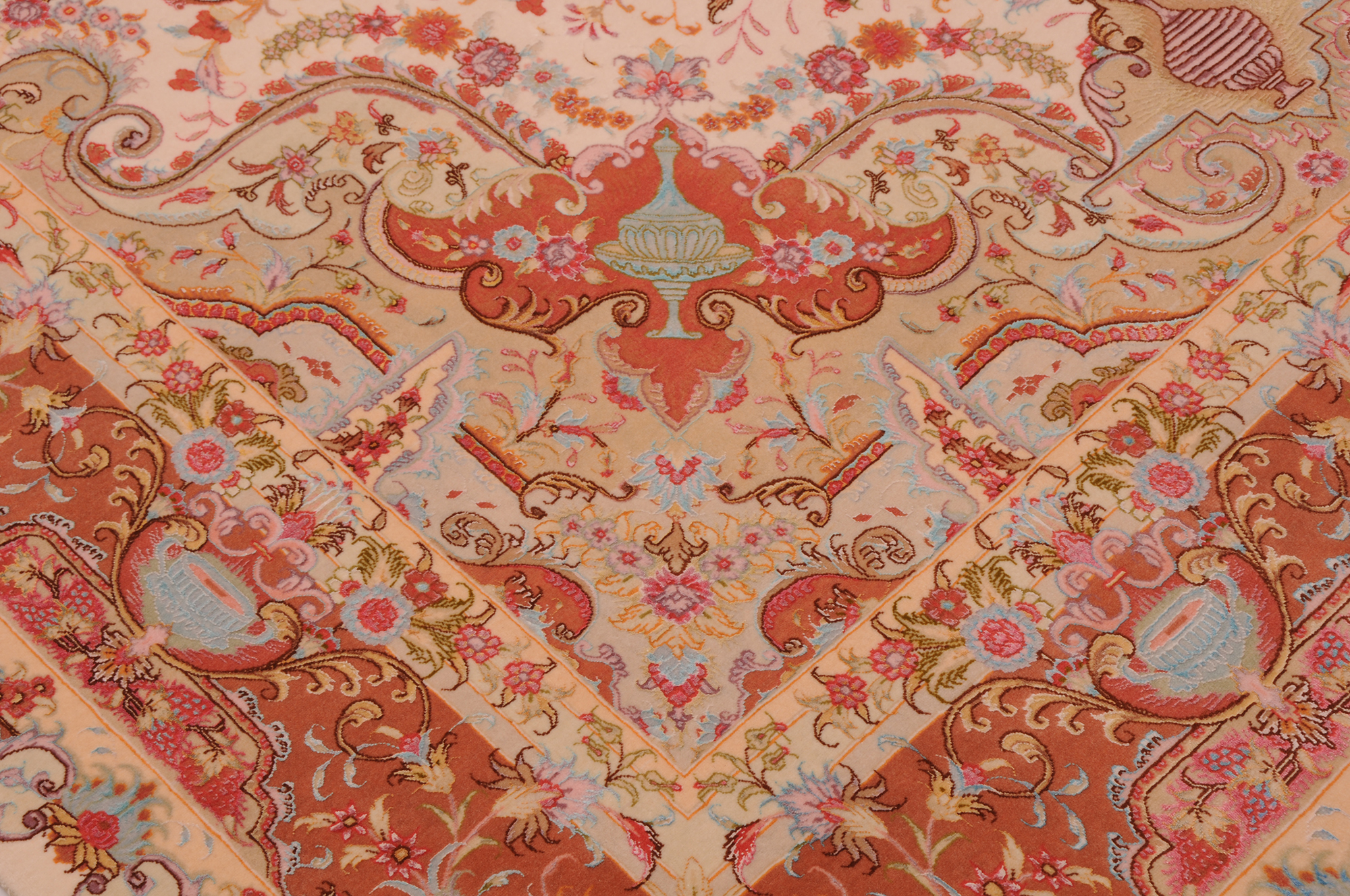 6’6″ x 10’6″ Tabriz Authentic Persian Rug - Image 4