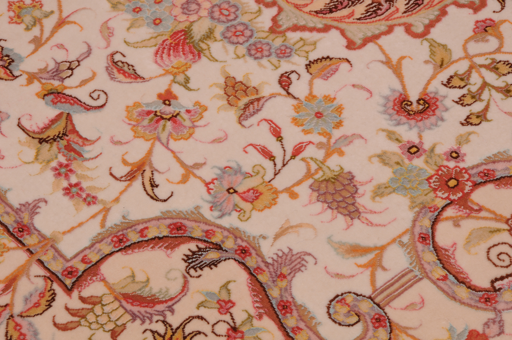 6’6″ x 10’6″ Tabriz Authentic Persian Rug - Image 7