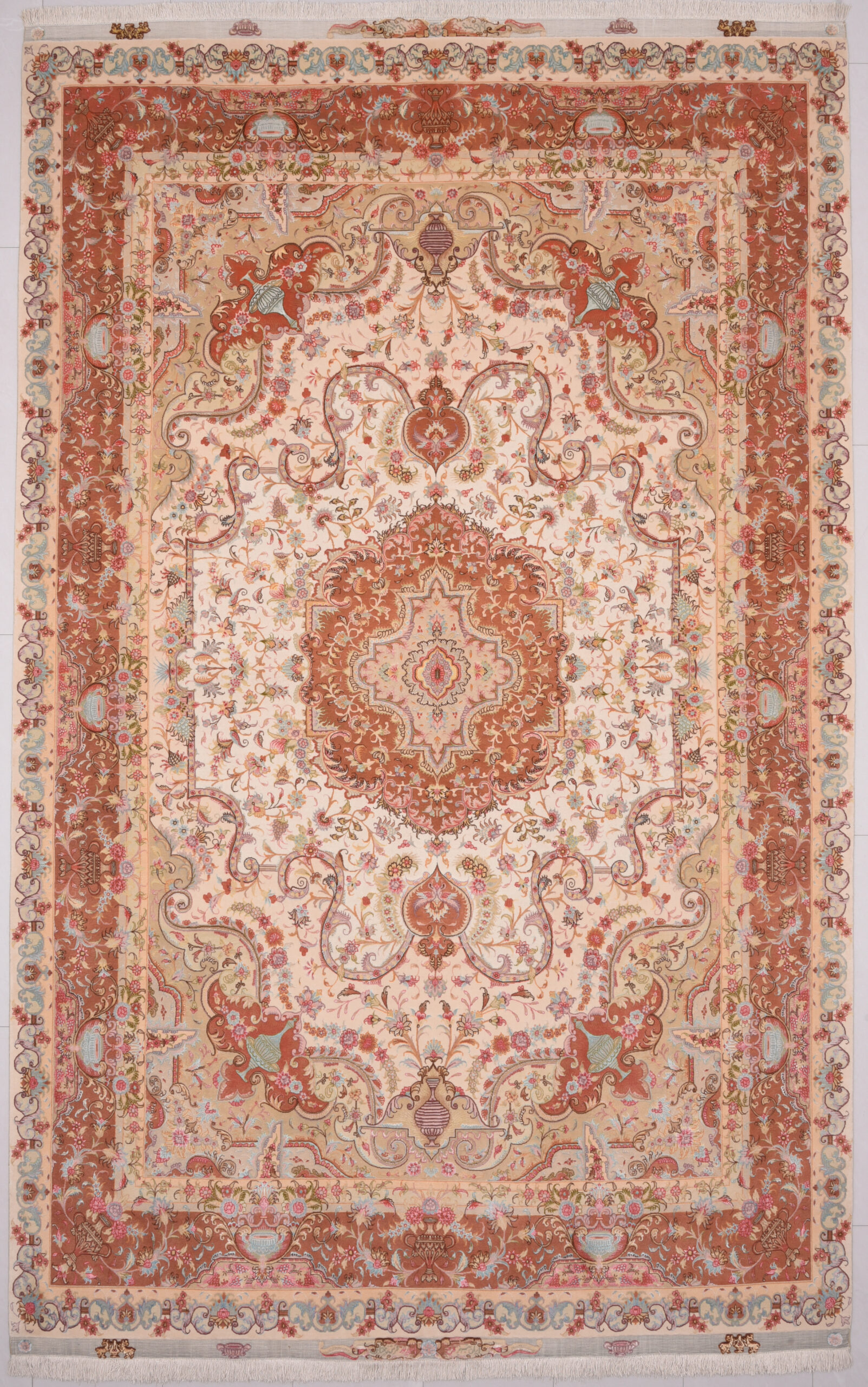 6’6″ x 10’6″ Tabriz Authentic Persian Rug