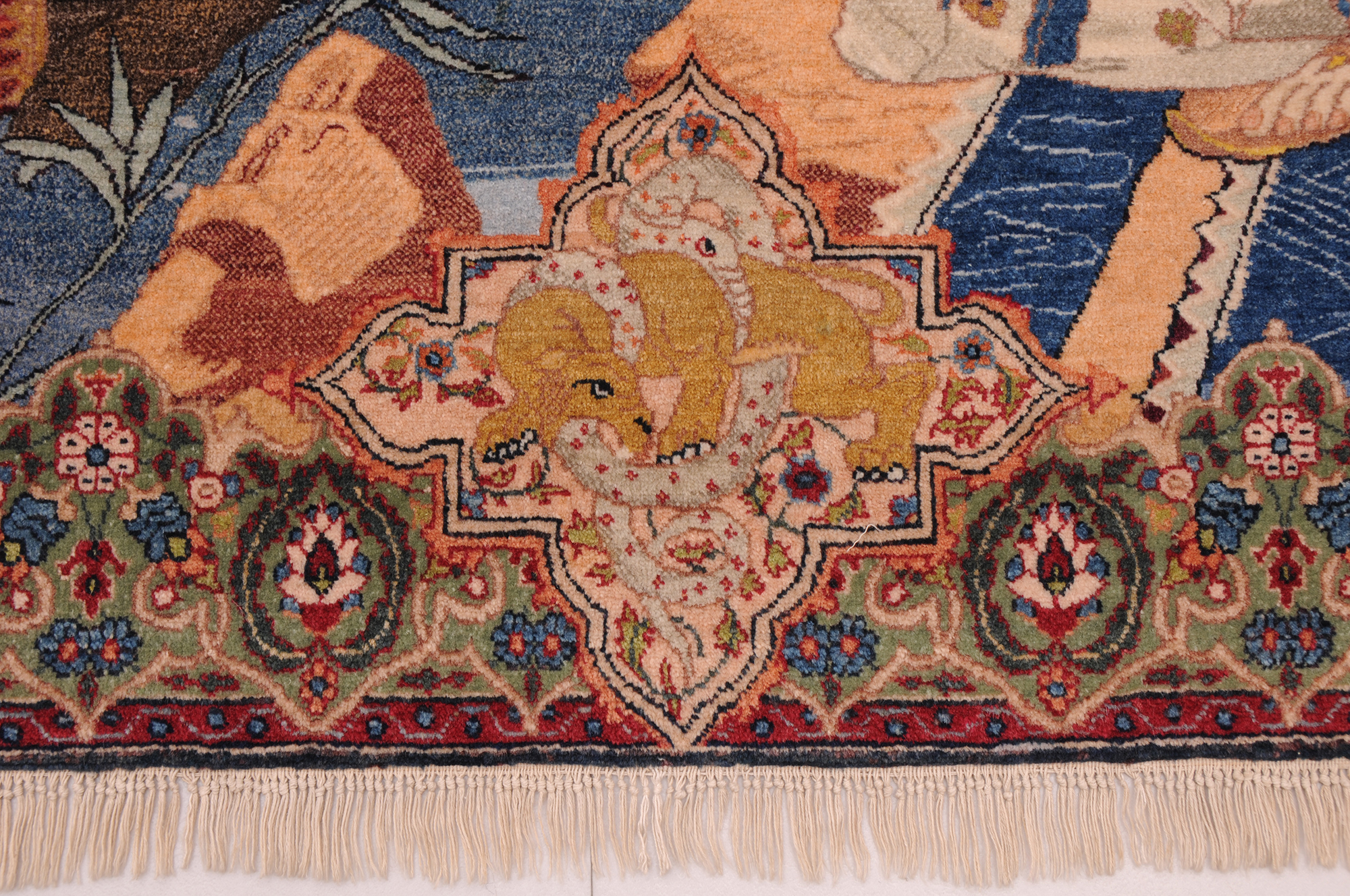 4’7″ x 6’5″ Pictorial Tabriz Authentic Persian Rug - Image 10