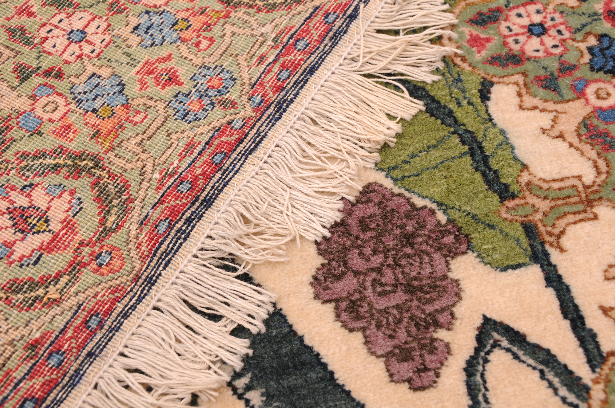 4’7″ x 6’5″ Pictorial Tabriz Authentic Persian Rug - Image 7